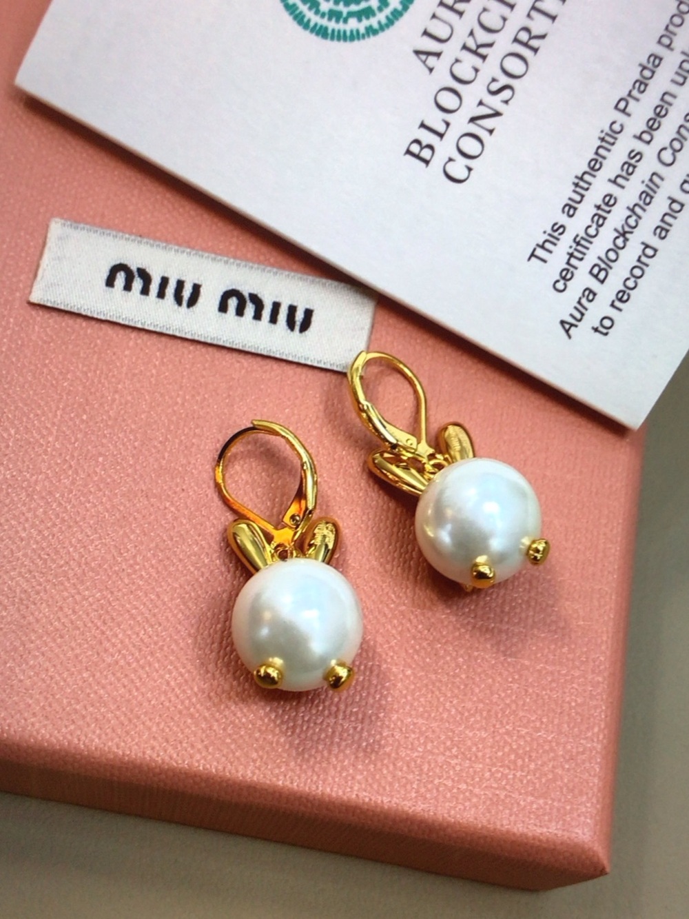 Miu Miu Gold Pearl Bunny Ear Stud Earrings - Picture 4 of 6
